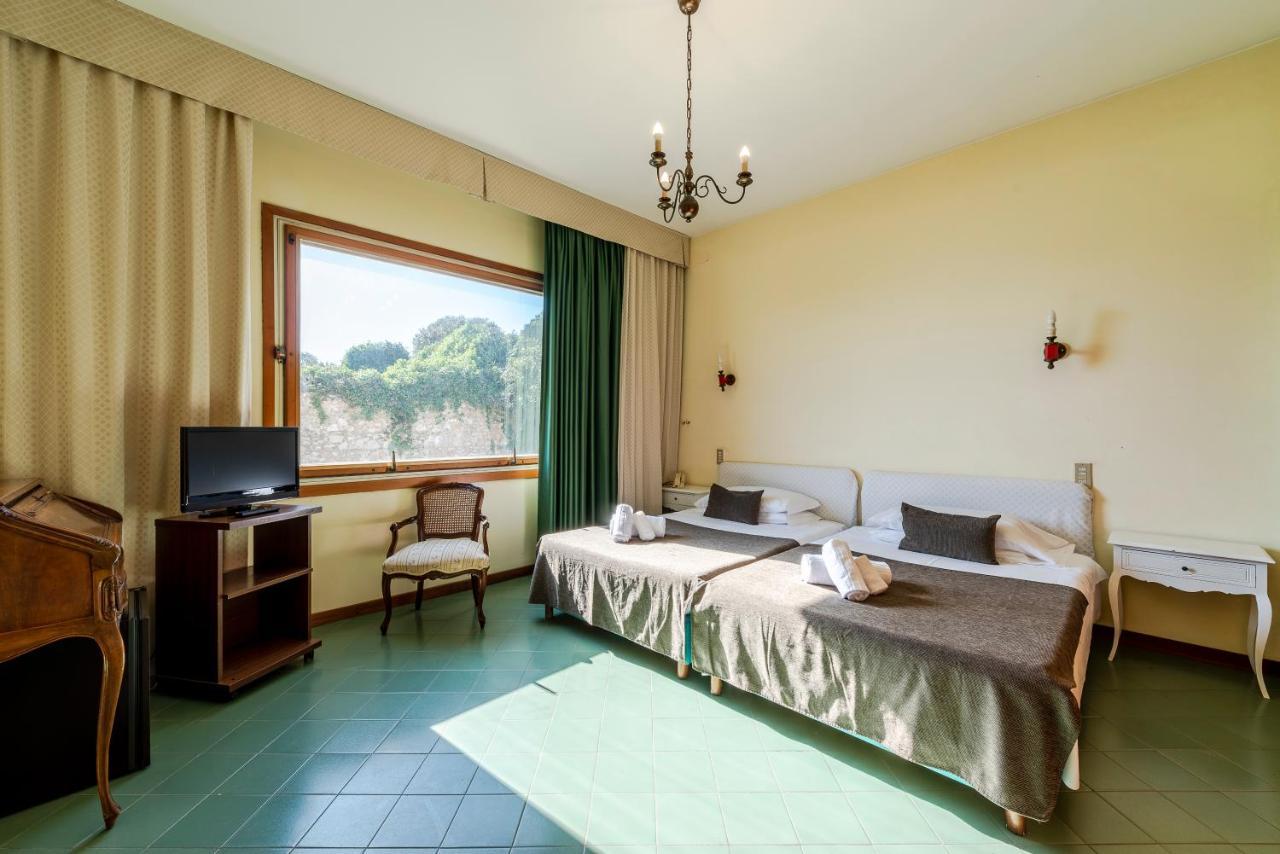 Standard Twin Room,1008786907:JPEG